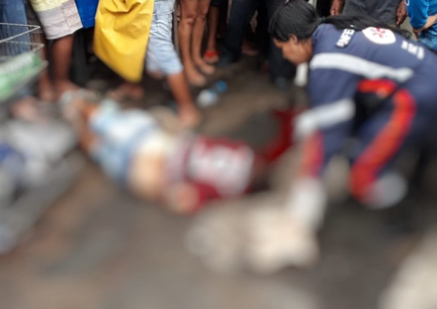 Homem é baleado na cabeça enquanto caminhava em rua de Manaus 