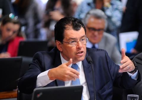 Senador Eduardo Braga apresenta parecer sobre indicação de procurador-geral