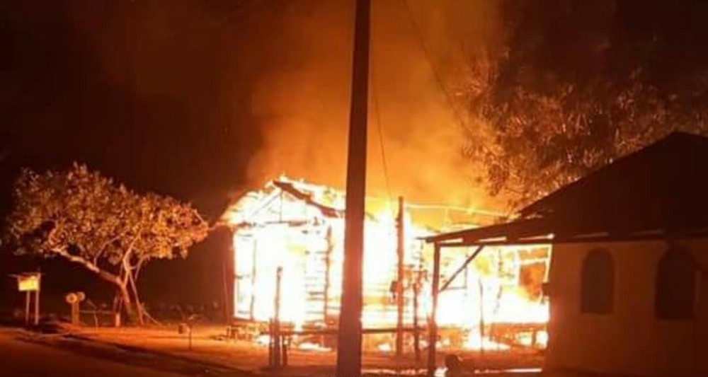 Homem estupra mulher e tem casa incendiada por população no Amazonas