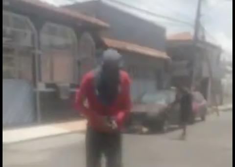 Criminosos filmam homem sendo executado ao sair para almoçar em Manaus