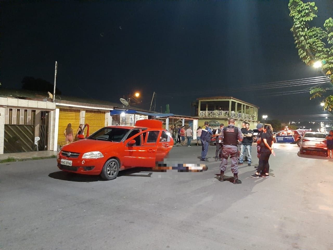 Dois homens morrem e três são presos em troca de tiros com a polícia em Manaus