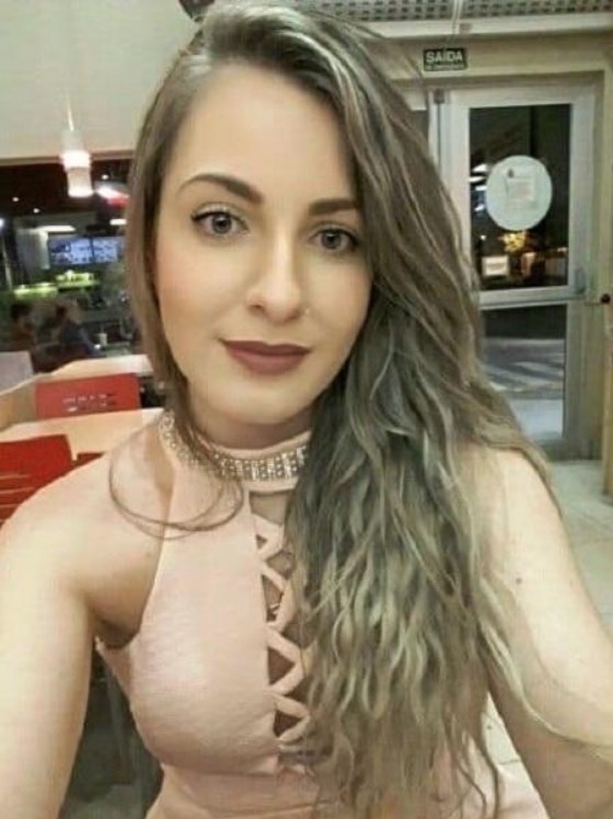 ‘Minha vida acabou’, diz pai de jovem morta após troca de pneu em Bariri