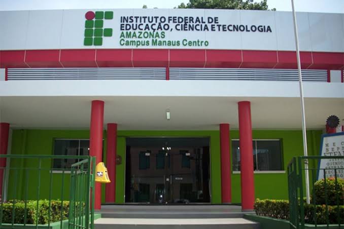 Capes abre 3.920 vagas de especialização no programa Ciência é 10