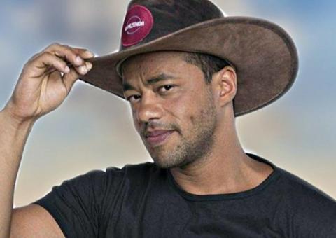 Phellipe Haagensen é expulso da ‘A Fazenda’ após beijo forçado em Hariany 