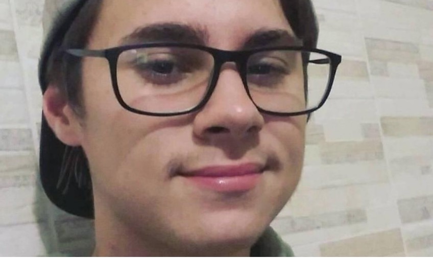 Polícia faz reconstituição da morte do ator Rafael Miguel e dos pais dele