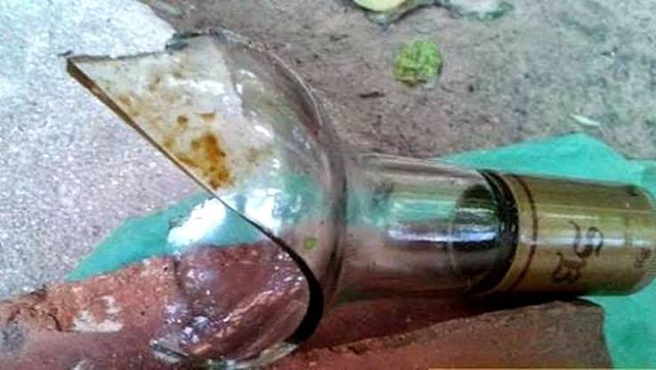 Com gargalo de garrafa, mulher desfigura rosto de marido em Manaus