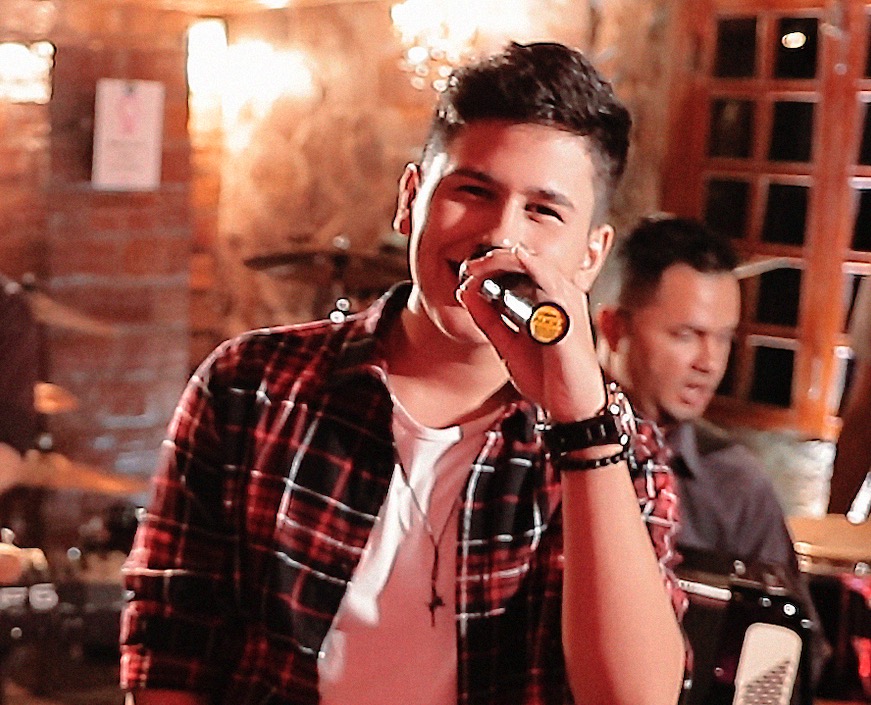 Lorenzo Fortes faz show na Exponeja em São Paulo