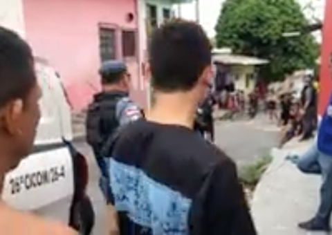 Homem é morto a tiros no meio da rua no bairro Monte Pascoal