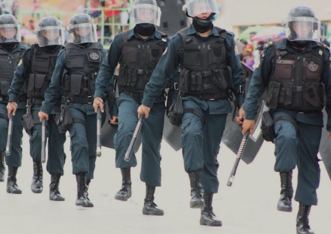 Governo corta horas extras de policiais e tropa reage