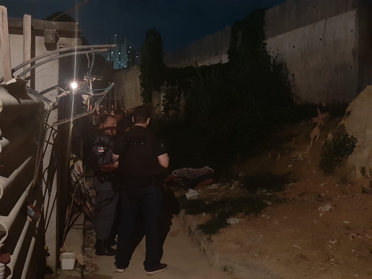 Com 17 tiros na cabeça, jovem é executado em beco da Zona Sul de Manaus