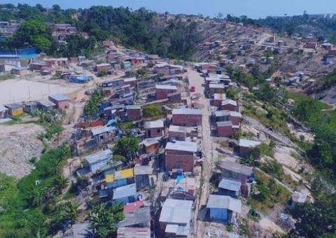 Pastor leva oito tiros dentro de invasão em Manaus