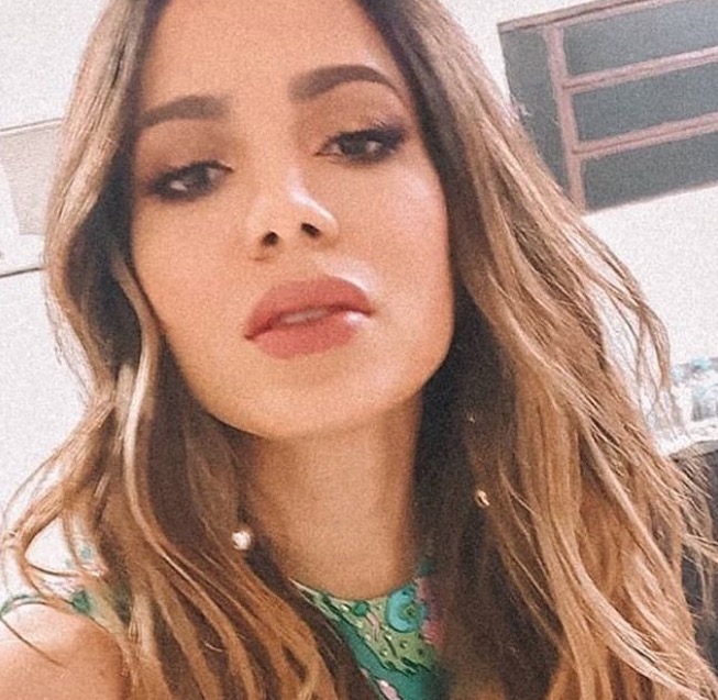 Anitta relata desespero em voo: 'sensação de quase morte'
