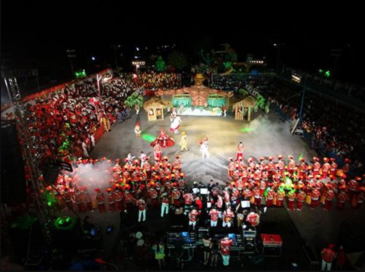 Juíza proíbe menores de usarem top e minissaia em festival no Amazonas