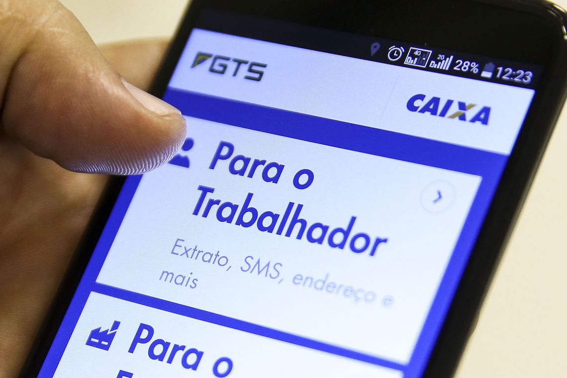 Caixa estende horário de atendimento na 2ª e 3ª feira para saque do FGTS