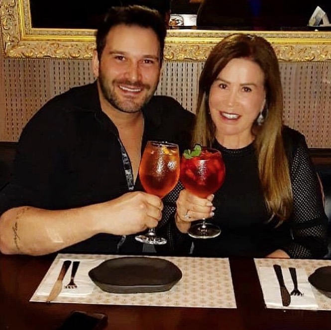  Em meio a brigas com Zezé, Zilu comemora aniversário de namoro: 'amor sem holofotes'