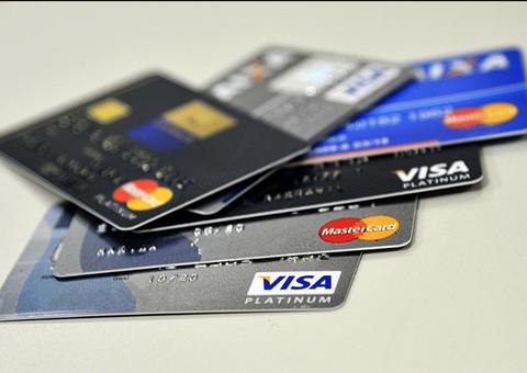 Apenas 25% dos jovens de 18 a 30 anos fazem controle financeiro