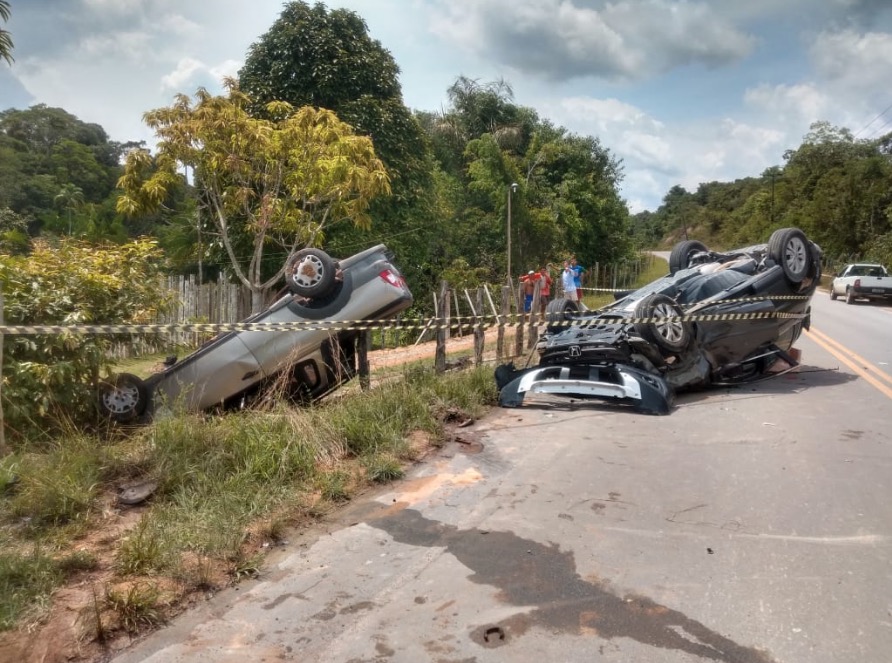 Seis pessoas ficam feridas após grave acidente na AM-010