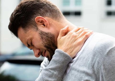 Saiba identificar sintomas de um princípio de AVC