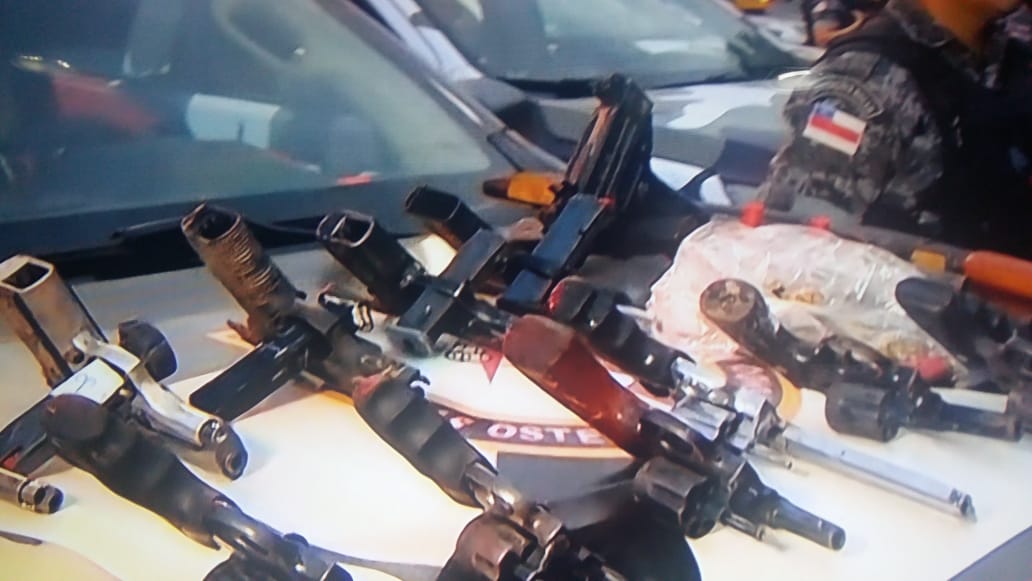 Membros de facção teriam chegado em caminhão baú para invadir área em Manaus  