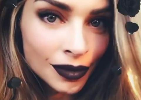 Grazi Massafera comemora Halloween e homenageia bruxas