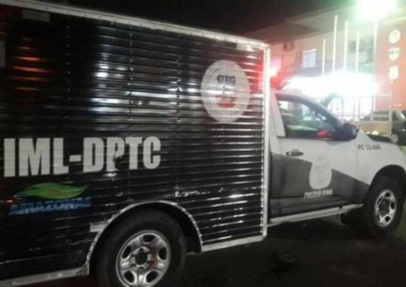 Com perfurações, jovem é encontrada morta em área de mata em Manaus