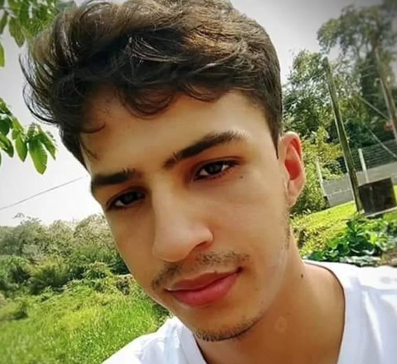 Jovem morre eletrocutado ao tentar consertar ventilador