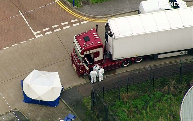 Polícia de Londres diz que os 39 corpos encontrados em caminhão são de vietnamitas