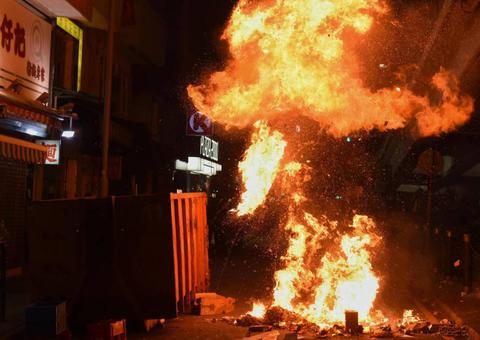 Protesto deste sábado foi o maior dos últimos meses em Hong Kong