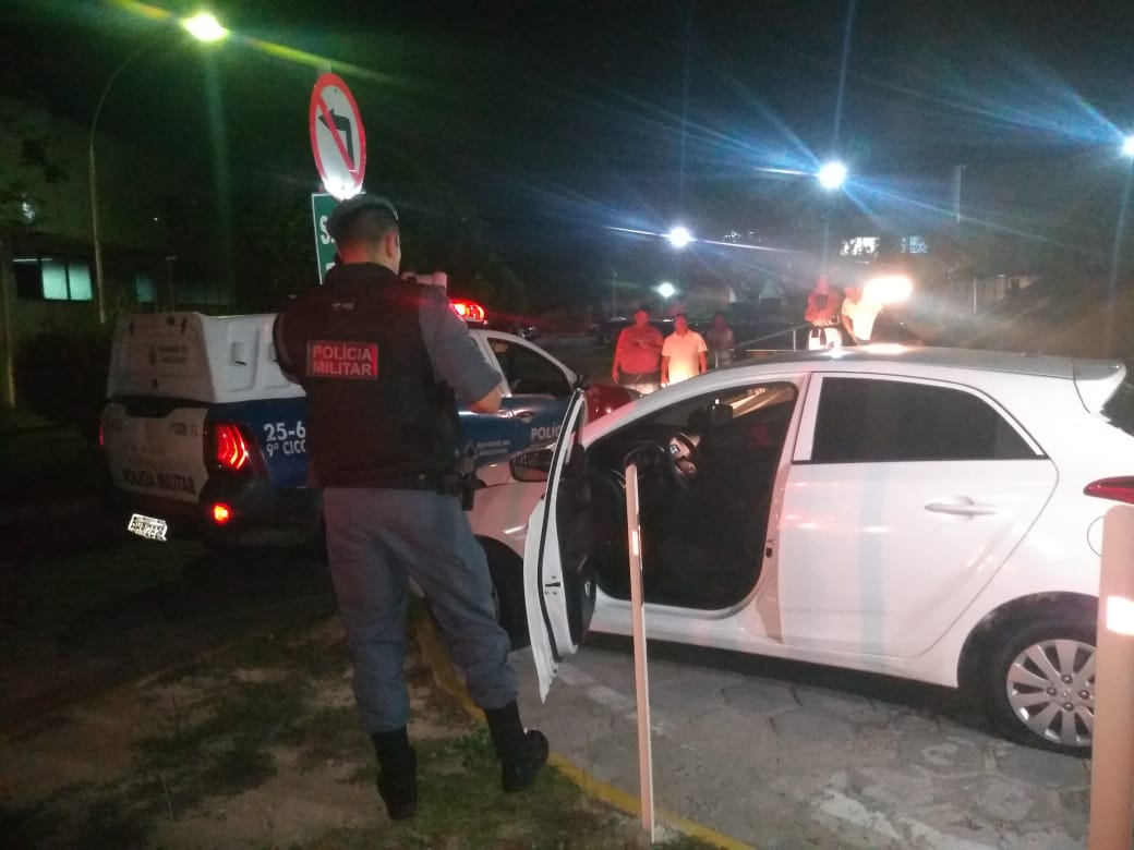 Médico é confundido com assaltante e baleado por supostos policiais civis em Manaus