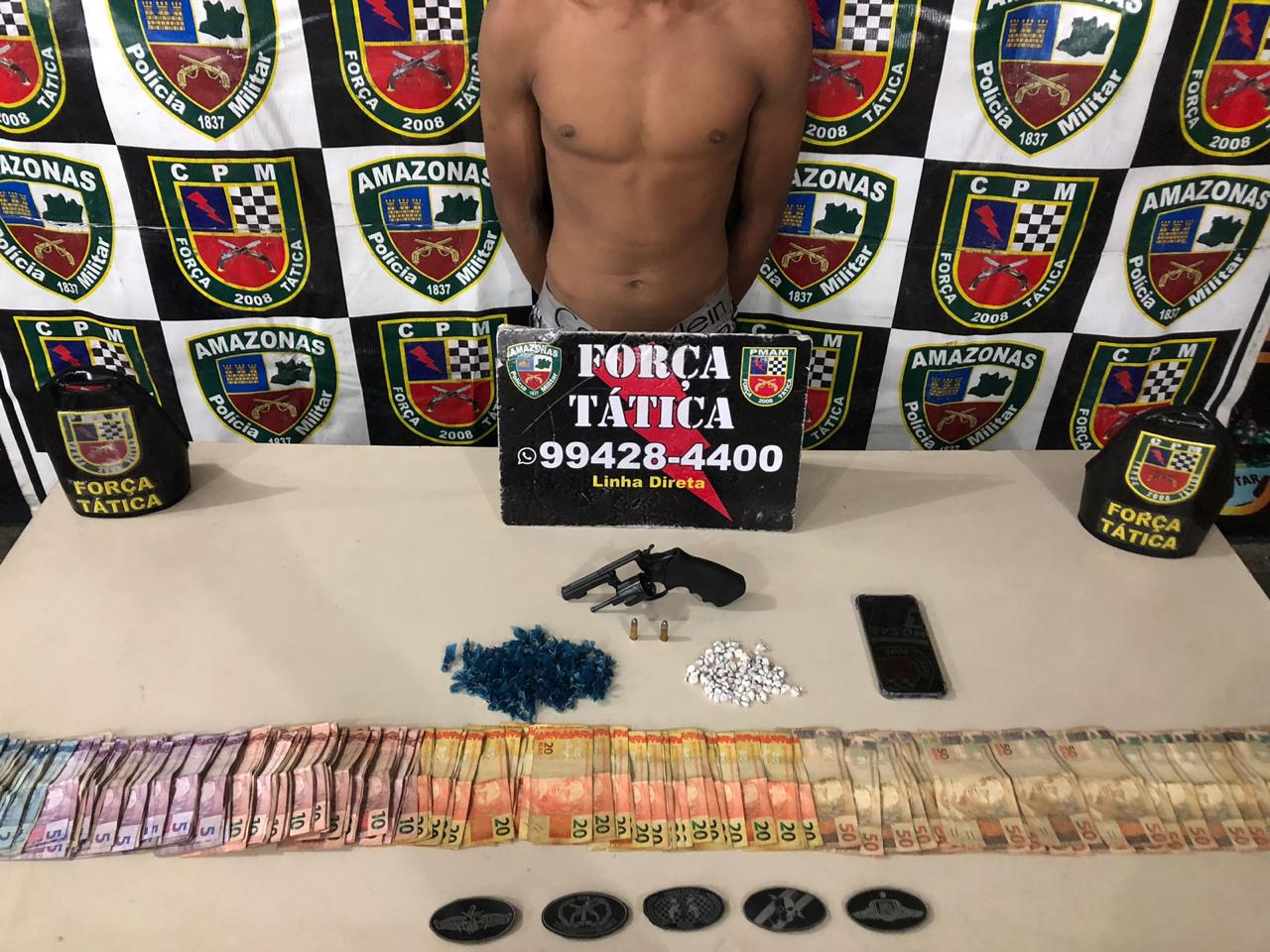 Em Manaus, homem fica nervoso ao avistar viatura e é preso pela PM com arma e droga