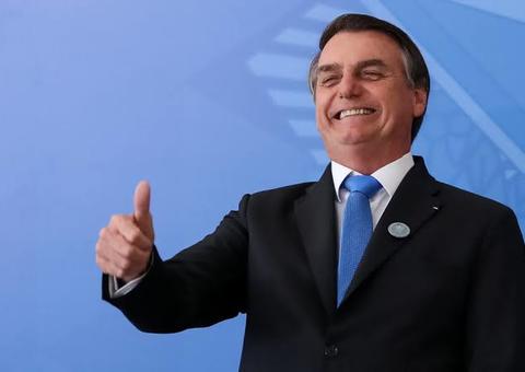 Bolsonaro festeja resultado de excedentes do leilão do pré-sal