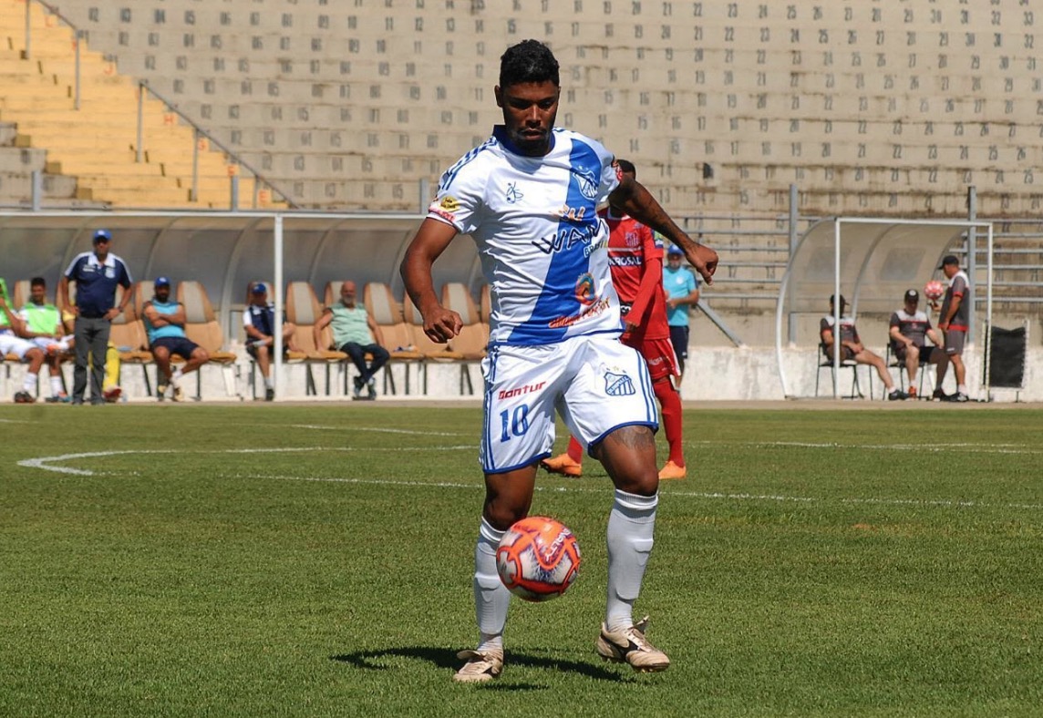 Manaus FC anuncia contratação do meia Renato Silva 