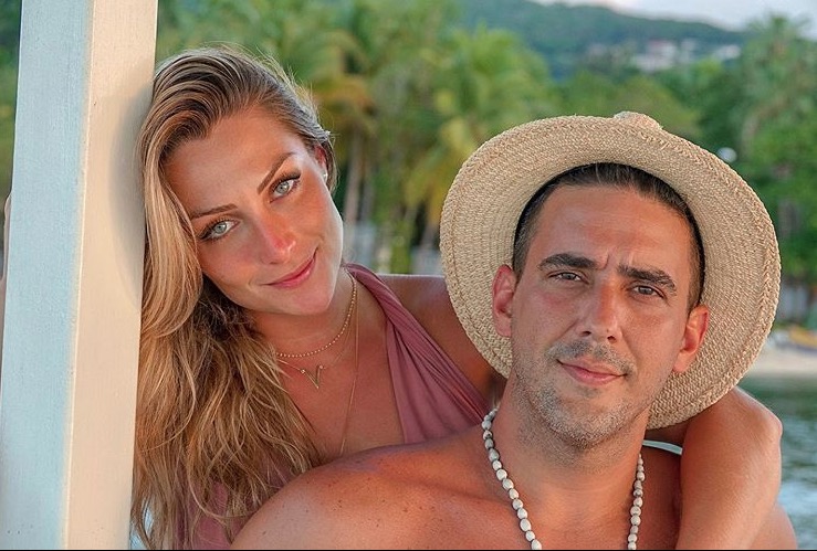 Namorada gata de André Marques comemora participação em ‘Bom Sucesso’