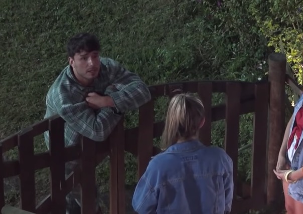 Lucas toca sino para sair de 'A Fazenda' após briga com Hariany e Record toma atitude