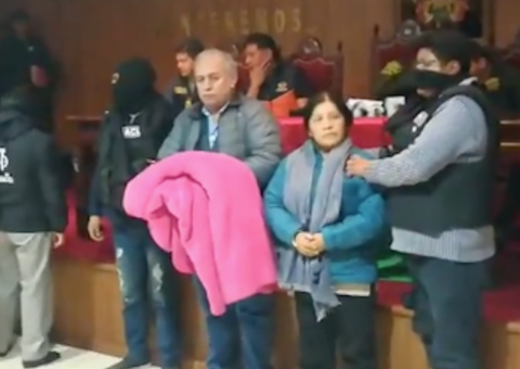 Presidente do TSE da Bolívia é presa e se vestiu de homem para fugir, diz polícia