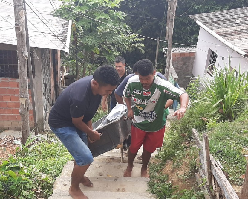 Sequestrado de bar, homem é encontrado morto em área de mata em Manaus