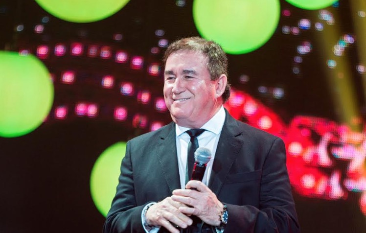 Guto Lima e Amado Batista agitam véspera de feriado em Manaus com super show