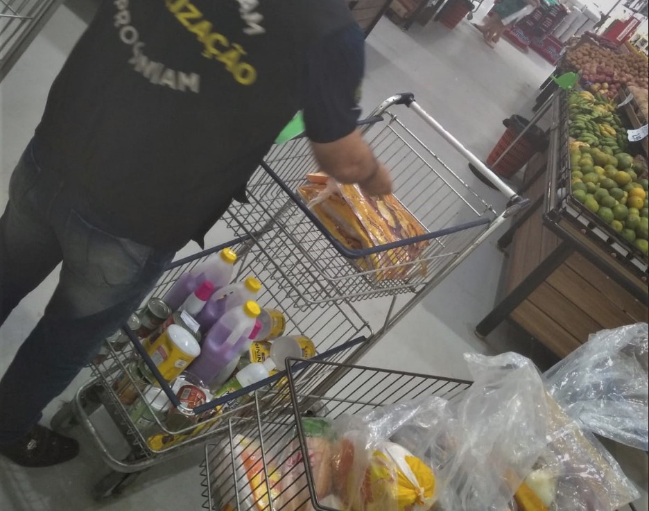 Procon apreende mais de 40 quilos de carnes do 'Big Amigão' em Manaus 