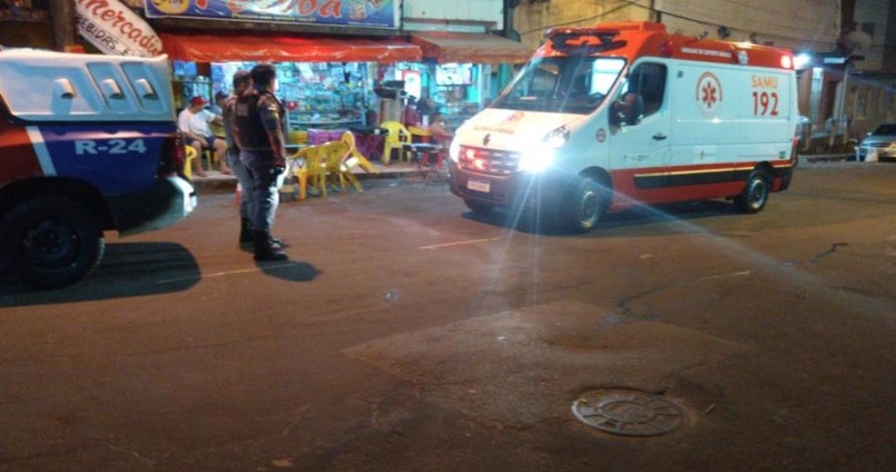 Homem que se escondeu de atirador em mercadinho morre em Manaus