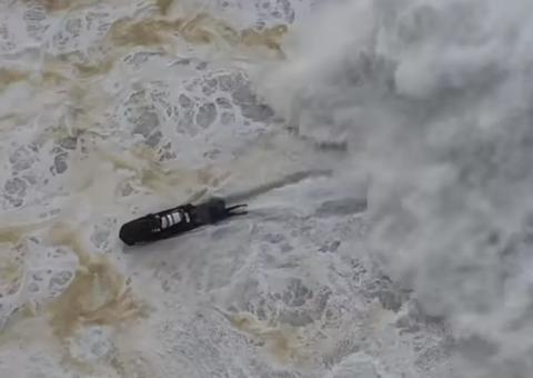 Imagens aéreas mostram resgate de Pedro Scooby após acidente