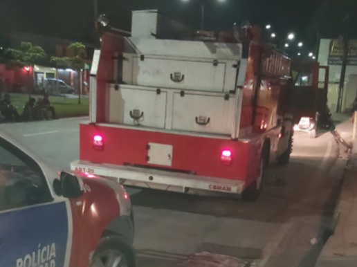 Suspeito de roubo cai em barranco de 7 metros durante fuga em Manaus