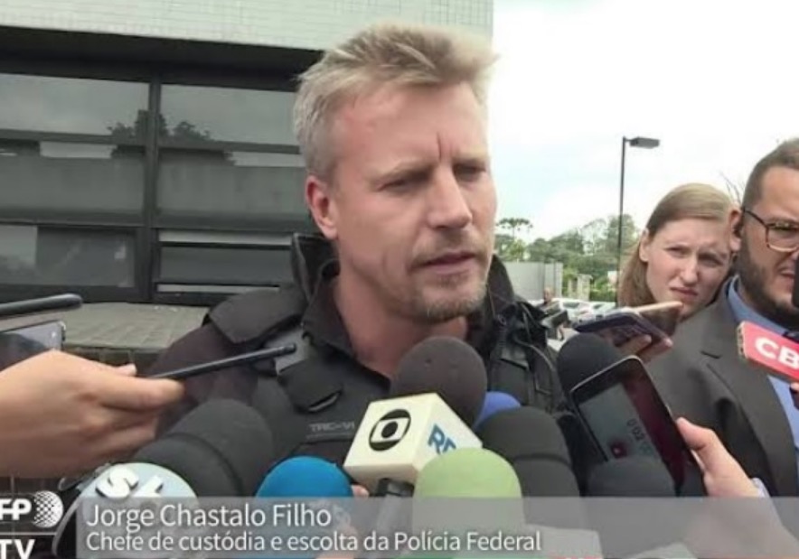 Internautas piram com 'Rodrigo Hilbert da PF', responsável pela custódia de Lula