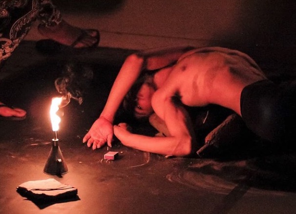 Terminais de ônibus em Manaus recebem apresentação do solo ‘Recolon’