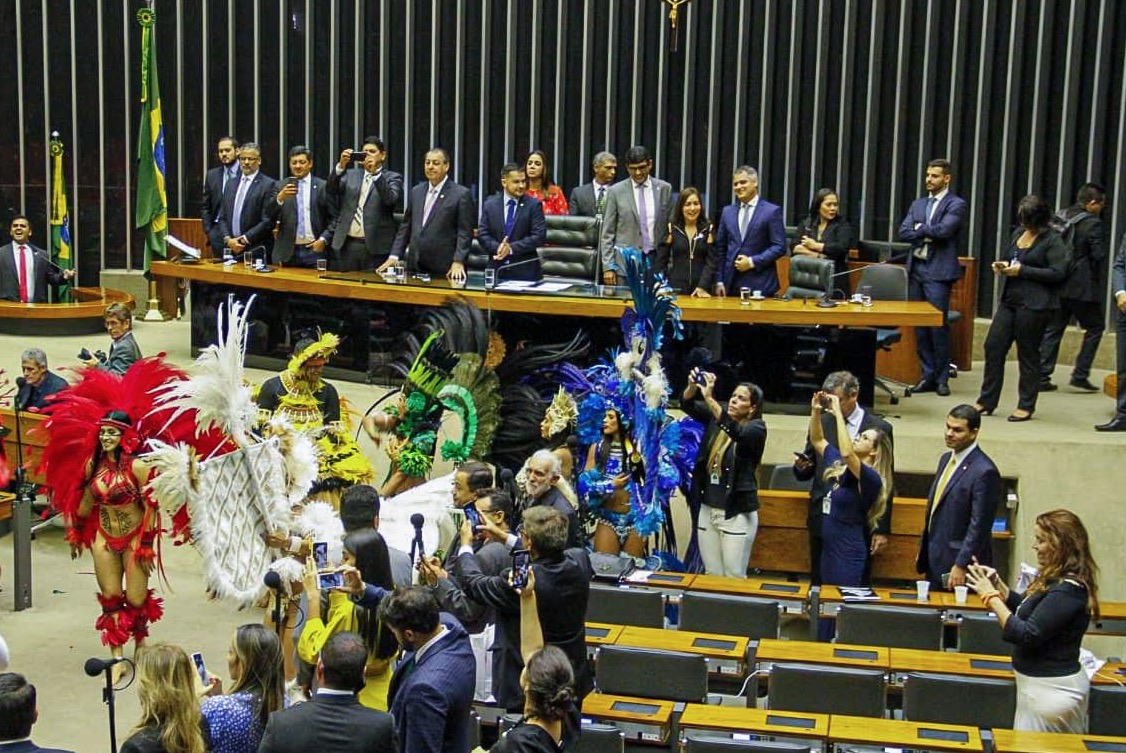 Garantido e Caprichoso participam de homenagem ao turismo do Amazonas em Brasília