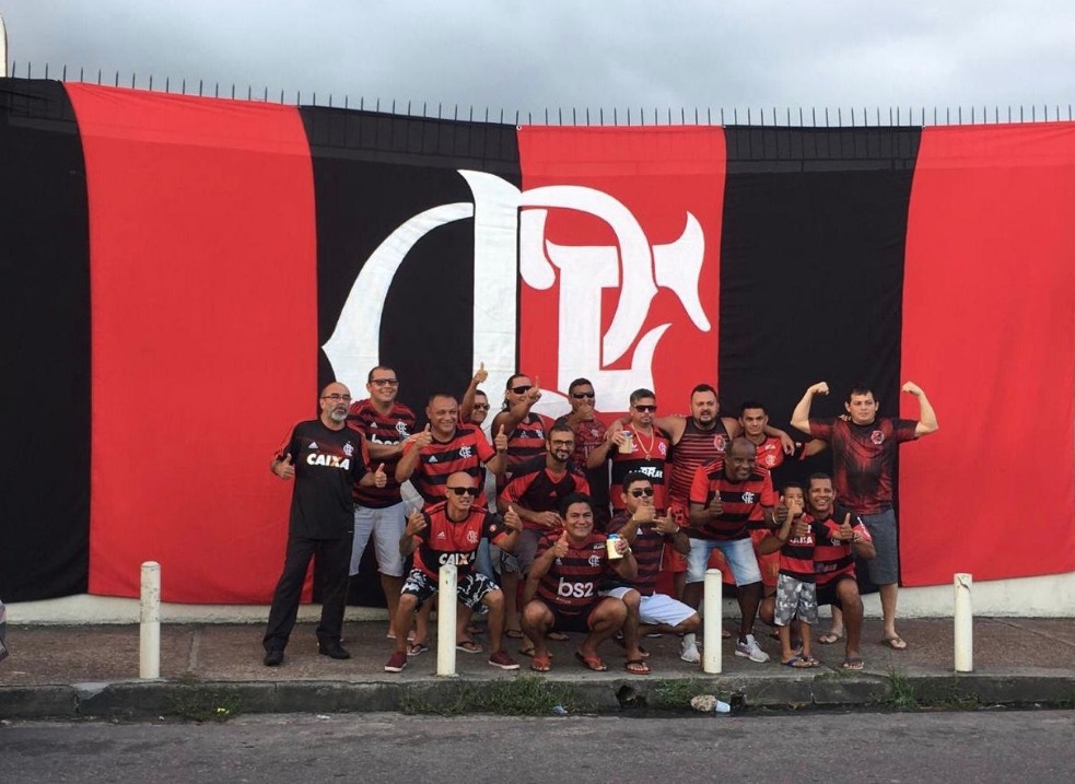 Bar com dono vascaíno prepara festa para torcida do Flamengo em Manaus