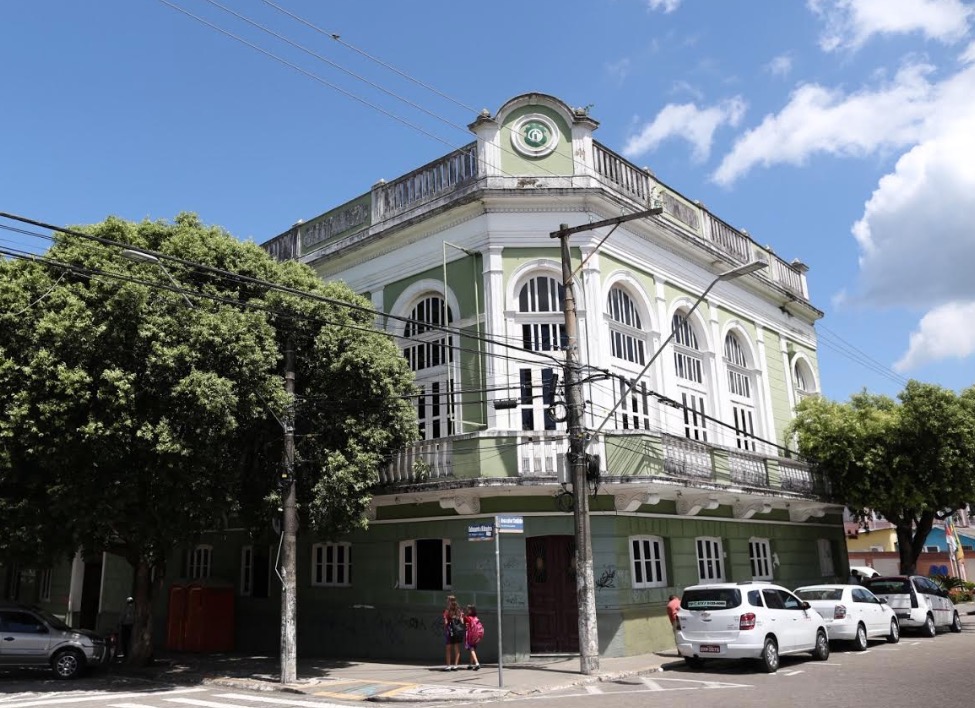 Teatro Gebes Medeiros comemora 19 anos com programação especial