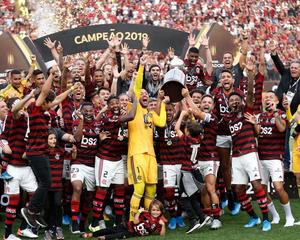 Milagres acontecem. Flamengo muda a história de um jogo em três minutos