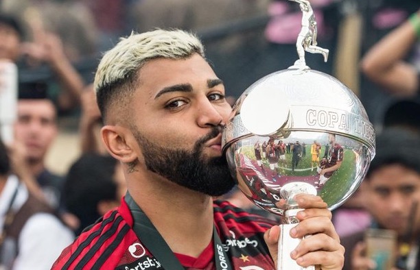 Saiba o motivo de Gabigol ter sido expulso após marcar os gols da virada na final da Libertadores