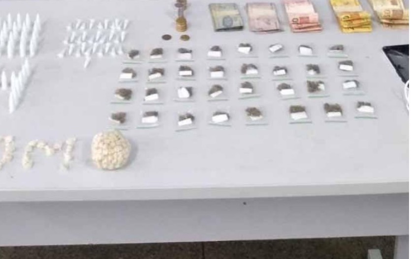 Após denúncias, homem é preso com drogas em Manaus