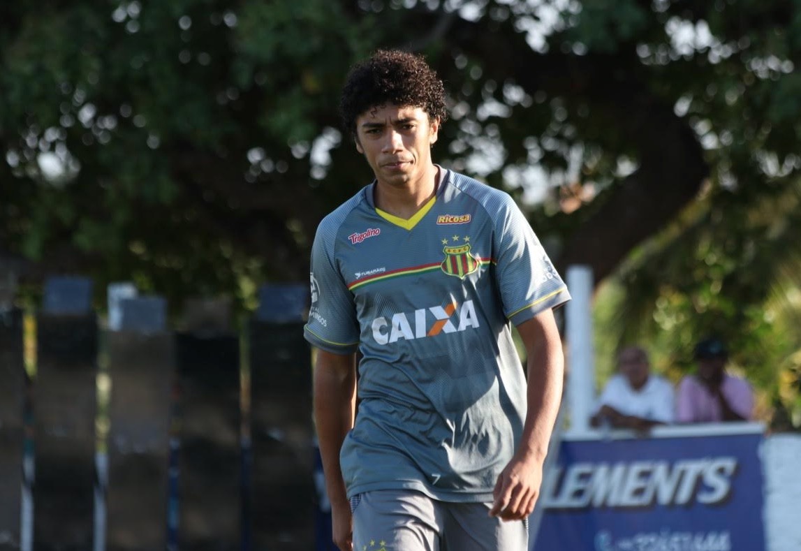 Com passagem pelo Vasco, atacante Misael reforça o Manaus FC em 2020